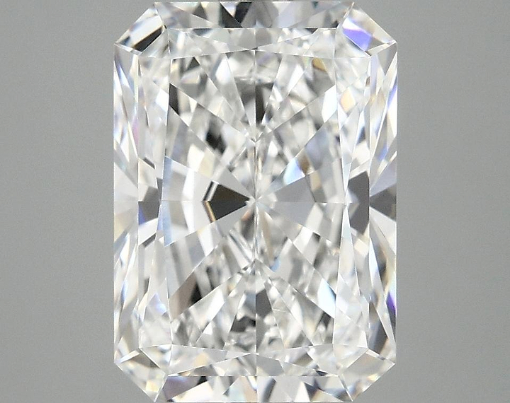 4.2 Carat Radiant Shaped Ideal Cut VVS2 IGI Certified Lab Grown Diamond