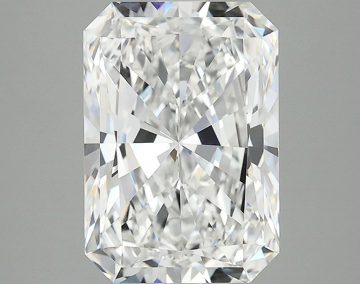 3.93 Carat Radiant Shaped Ideal Cut VVS2 IGI Certified Lab Grown Diamond