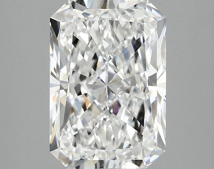 3.0 Carat Radiant Shaped Ideal Cut VVS2 IGI Certified Lab Grown Diamond