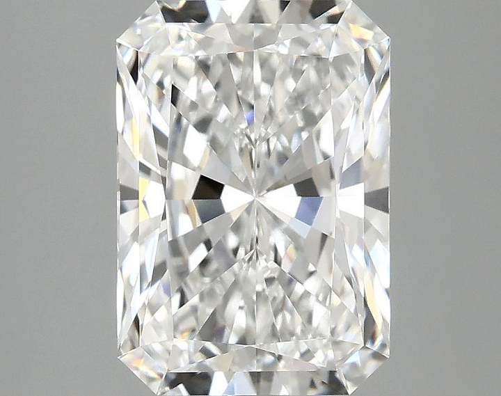 2.99 Carat Radiant Shaped Ideal Cut VVS2 IGI Certified Lab Grown Diamond