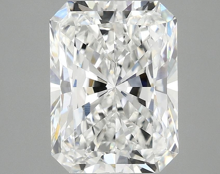 3.09 Carat Radiant Shaped Excellent Cut VVS2 IGI Certified Lab Grown Diamond