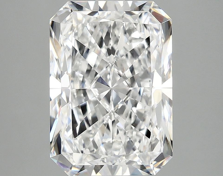 4.15 Carat Radiant Shaped Ideal Cut VVS2 IGI Certified Lab Grown Diamond