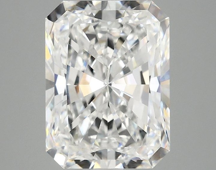 3.92 Carat Radiant Shaped Excellent Cut VS1 IGI Certified Lab Grown Diamond