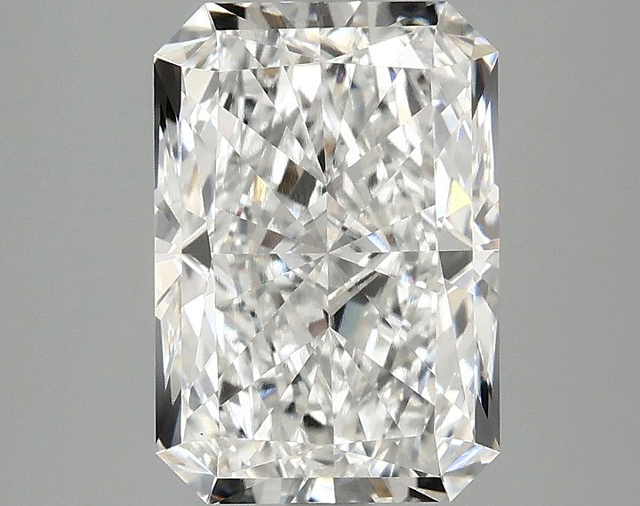 2.91 Carat Radiant Shaped Ideal Cut VVS2 IGI Certified Lab Grown Diamond