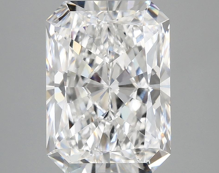 4.12 Carat Radiant Shaped Excellent Cut VVS2 IGI Certified Lab Grown Diamond