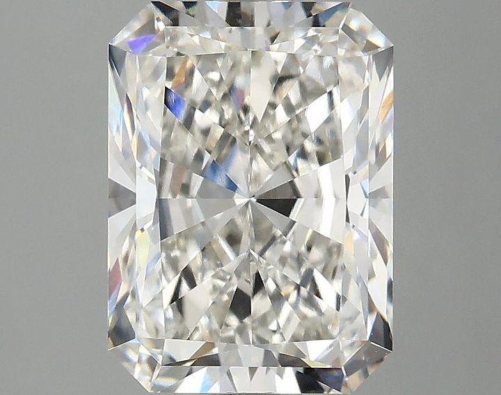3.03 Carat Radiant Shaped Excellent Cut VVS2 IGI Certified Lab Grown Diamond