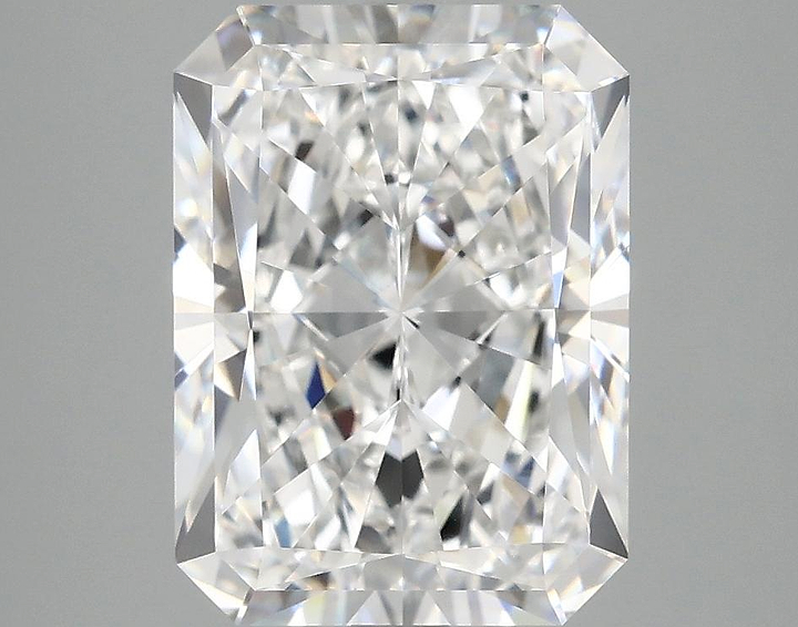 4.13 Carat Radiant Shaped Excellent Cut VVS2 IGI Certified Lab Grown Diamond