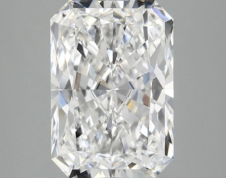 3.09 Carat Radiant Shaped Ideal Cut VVS2 IGI Certified Lab Grown Diamond