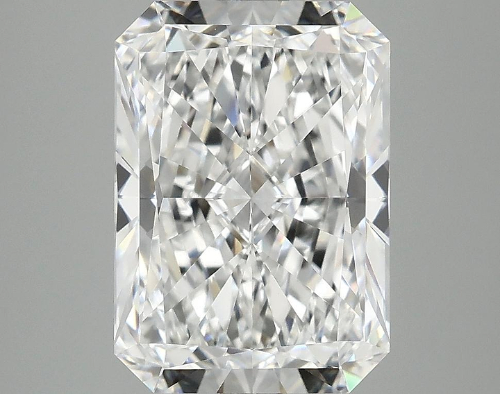 3.97 Carat Radiant Shaped Ideal Cut VVS2 IGI Certified Lab Grown Diamond