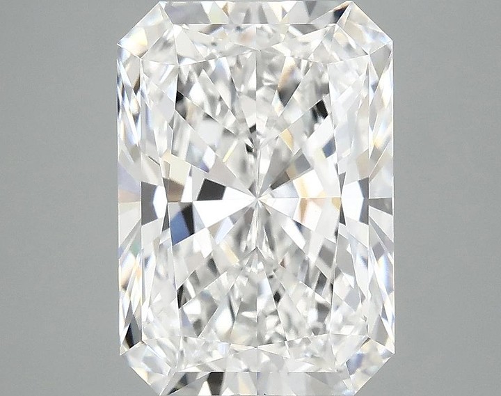 4.09 Carat Radiant Shaped Ideal Cut VVS2 IGI Certified Lab Grown Diamond