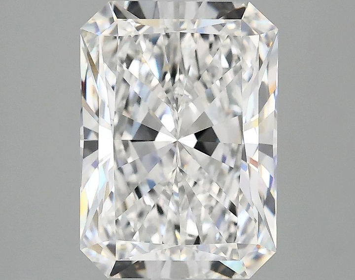 3.08 Carat Radiant Shaped Ideal Cut VVS2 IGI Certified Lab Grown Diamond