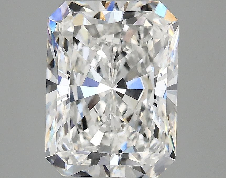 3.1 Carat Radiant Shaped Excellent Cut VS1 IGI Certified Lab Grown Diamond