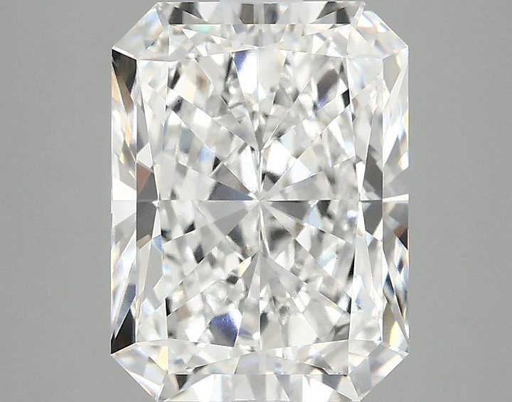 3.04 Carat Radiant Shaped Excellent Cut VVS2 IGI Certified Lab Grown Diamond