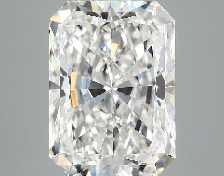 4.04 Carat Radiant Shaped Excellent Cut VS1 IGI Certified Lab Grown Diamond