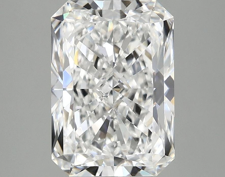 3.04 Carat Radiant Shaped Ideal Cut VVS2 IGI Certified Lab Grown Diamond