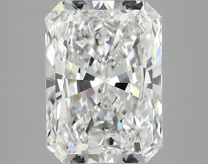 2.85 Carat Radiant Shaped Excellent Cut VS1 IGI Certified Lab Grown Diamond