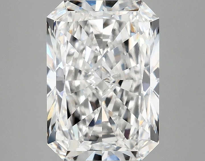 3.01 Carat Radiant Shaped Ideal Cut VVS2 IGI Certified Lab Grown Diamond