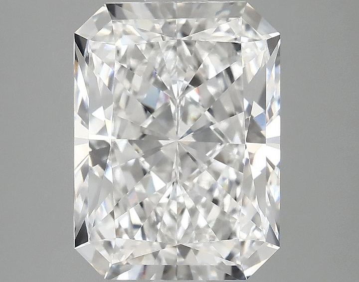 3.84 Carat Radiant Shaped Excellent Cut VVS2 IGI Certified Lab Grown Diamond