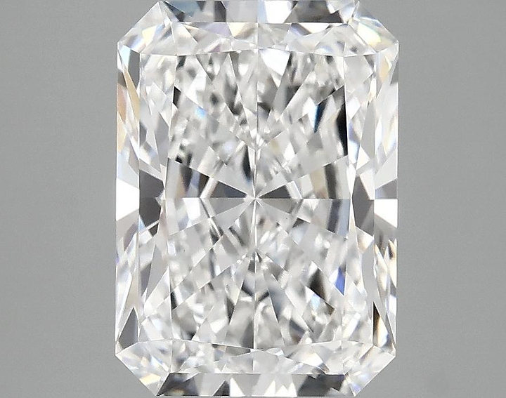3.1 Carat Radiant Shaped Ideal Cut VVS2 IGI Certified Lab Grown Diamond