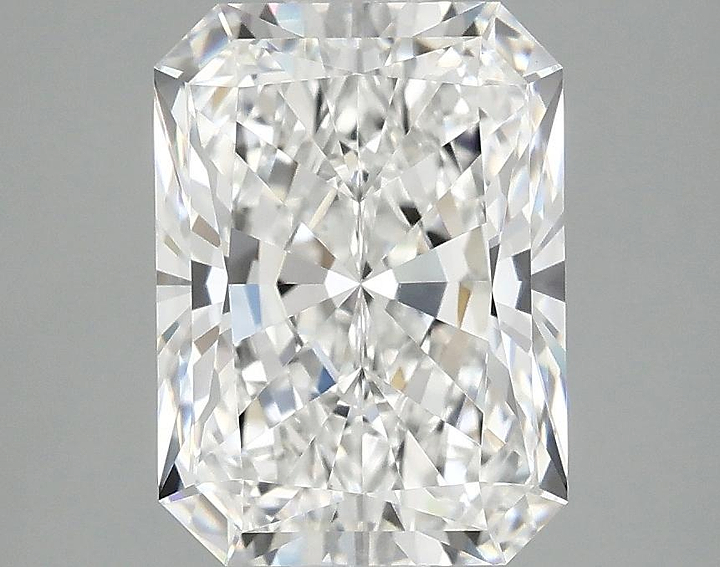 3.09 Carat Radiant Shaped Excellent Cut VVS2 IGI Certified Lab Grown Diamond