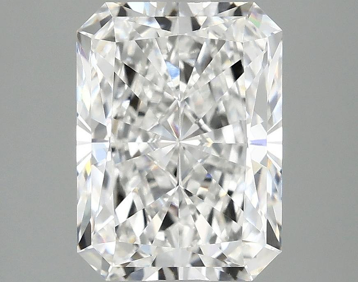 3.07 Carat Radiant Shaped Excellent Cut VVS2 IGI Certified Lab Grown Diamond