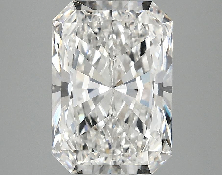 2.95 Carat Radiant Shaped Ideal Cut VVS2 IGI Certified Lab Grown Diamond