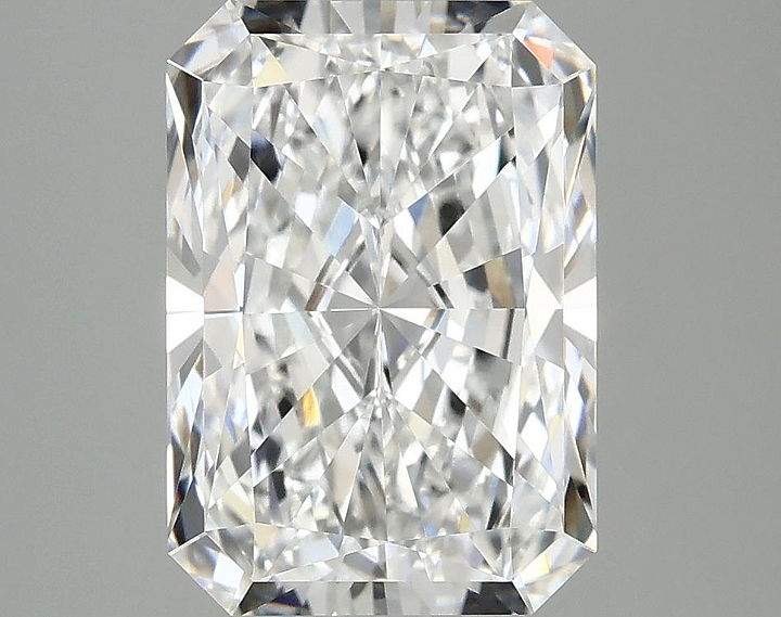 3.86 Carat Radiant Shaped Ideal Cut VVS2 IGI Certified Lab Grown Diamond