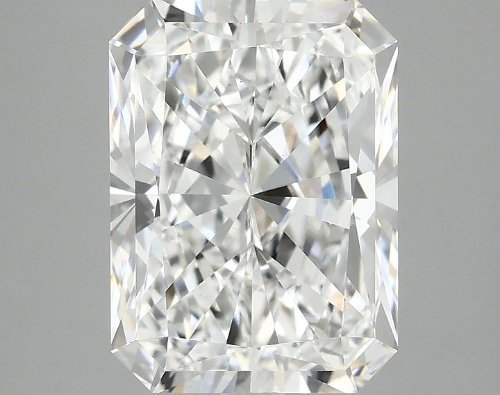 4.15 Carat Radiant Shaped Excellent Cut VS1 IGI Certified Lab Grown Diamond