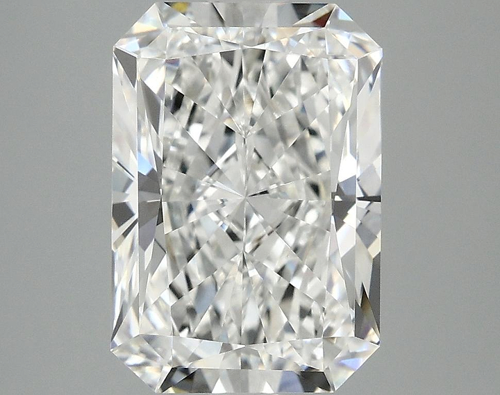 4.04 Carat Radiant Shaped Ideal Cut VVS2 IGI Certified Lab Grown Diamond