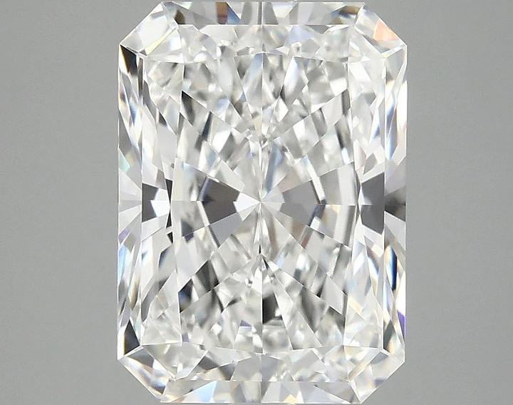 4.09 Carat Radiant Shaped Excellent Cut VVS2 IGI Certified Lab Grown Diamond