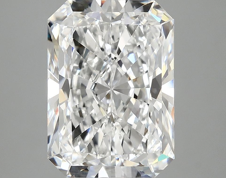 4.07 Carat Radiant Shaped Ideal Cut VVS2 IGI Certified Lab Grown Diamond