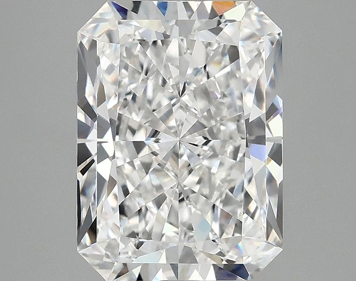 3.08 Carat Radiant Shaped Excellent Cut VVS2 IGI Certified Lab Grown Diamond