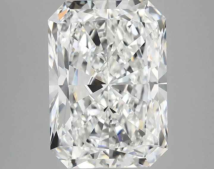 4.15 Carat Radiant Shaped Ideal Cut VVS2 IGI Certified Lab Grown Diamond