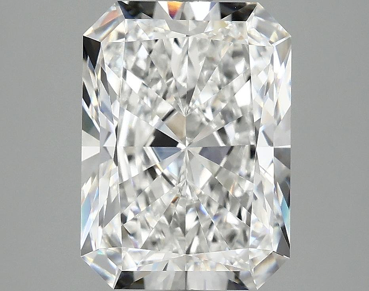3.93 Carat Radiant Shaped Excellent Cut VVS2 IGI Certified Lab Grown Diamond