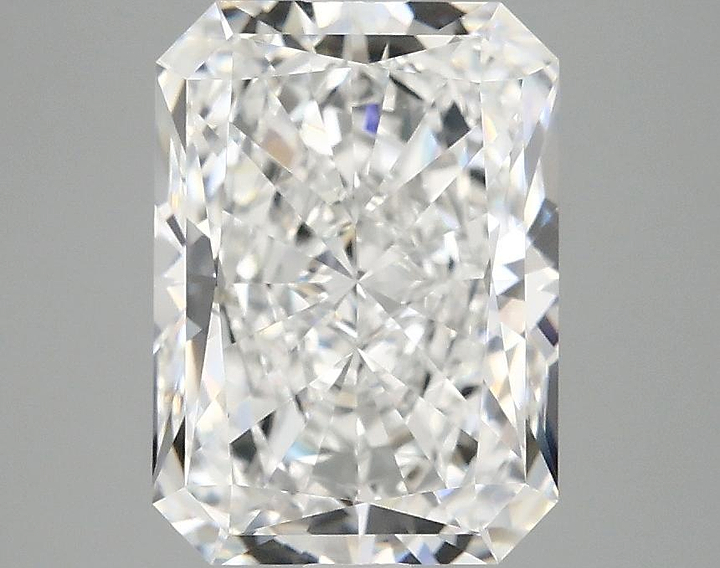 3.14 Carat Radiant Shaped Ideal Cut VVS2 IGI Certified Lab Grown Diamond