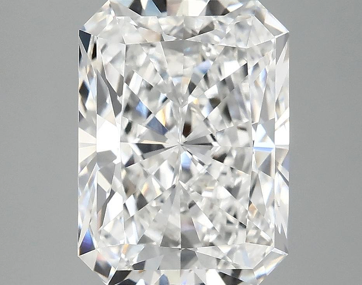 4.04 Carat Radiant Shaped Excellent Cut VVS2 IGI Certified Lab Grown Diamond