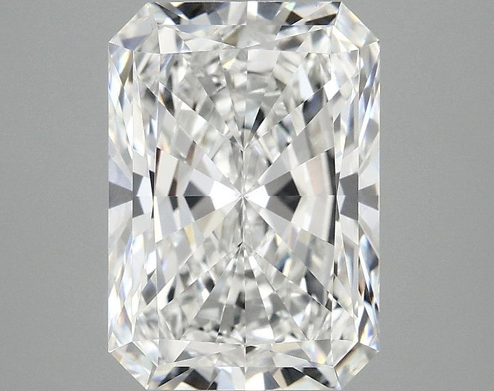 3.94 Carat Radiant Shaped Ideal Cut VS1 IGI Certified Lab Grown Diamond