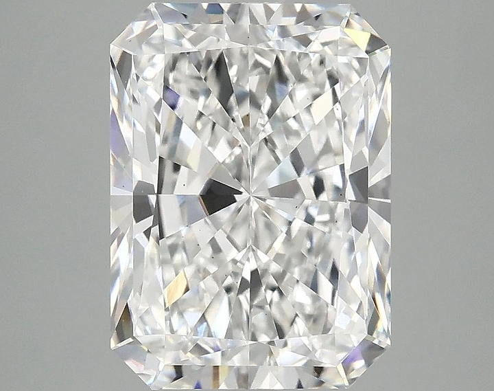 4.02 Carat Radiant Shaped Excellent Cut VS2 IGI Certified Lab Grown Diamond