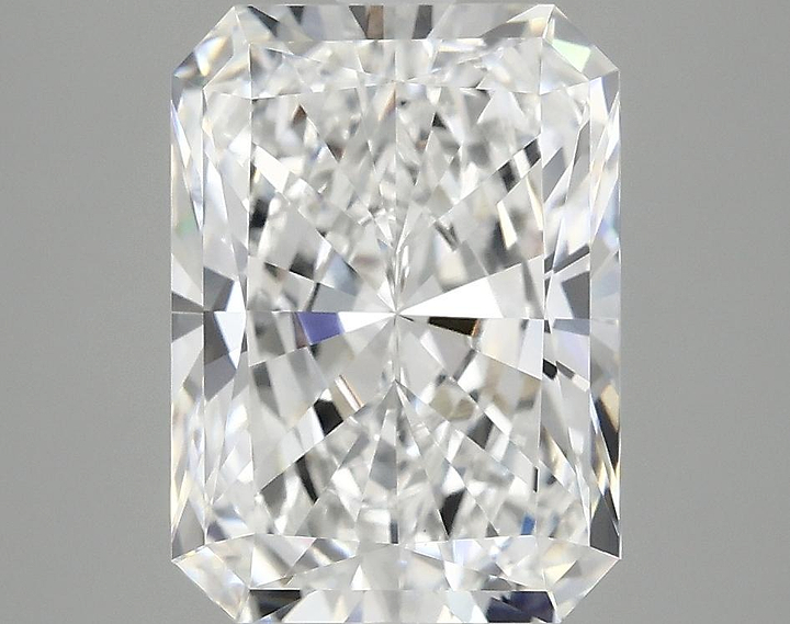 4.09 Carat Radiant Shaped Excellent Cut VVS2 IGI Certified Lab Grown Diamond