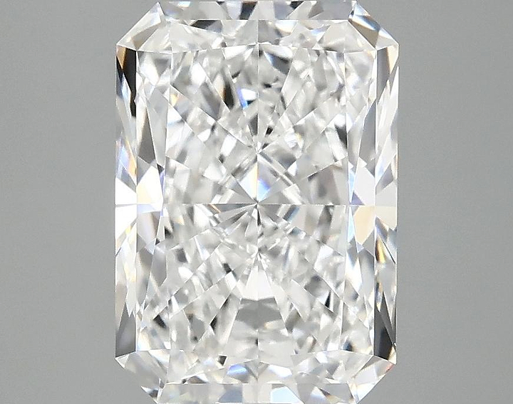 3.02 Carat Radiant Shaped Ideal Cut VVS2 IGI Certified Lab Grown Diamond