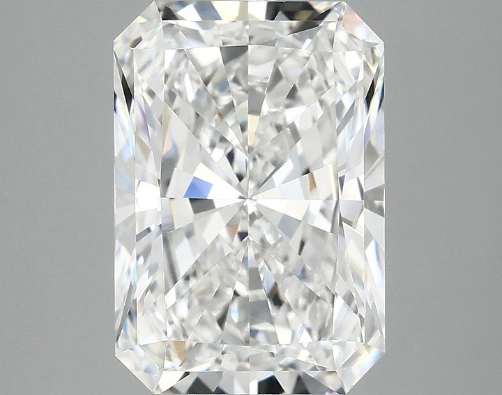 4.1 Carat Radiant Shaped Ideal Cut VVS2 IGI Certified Lab Grown Diamond