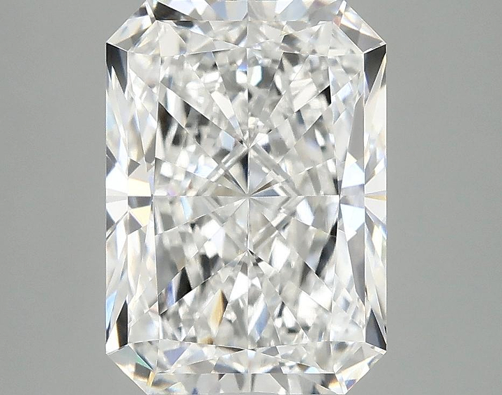 3.91 Carat Radiant Shaped Ideal Cut VVS2 IGI Certified Lab Grown Diamond
