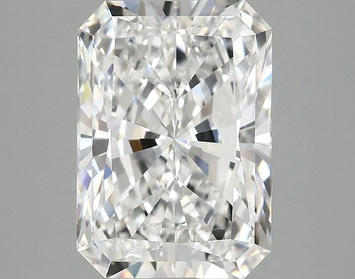 2.89 Carat Radiant Shaped Ideal Cut VVS2 IGI Certified Lab Grown Diamond