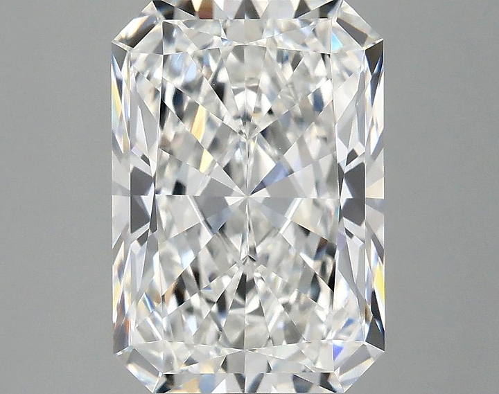 4.1 Carat Radiant Shaped Ideal Cut VVS2 IGI Certified Lab Grown Diamond
