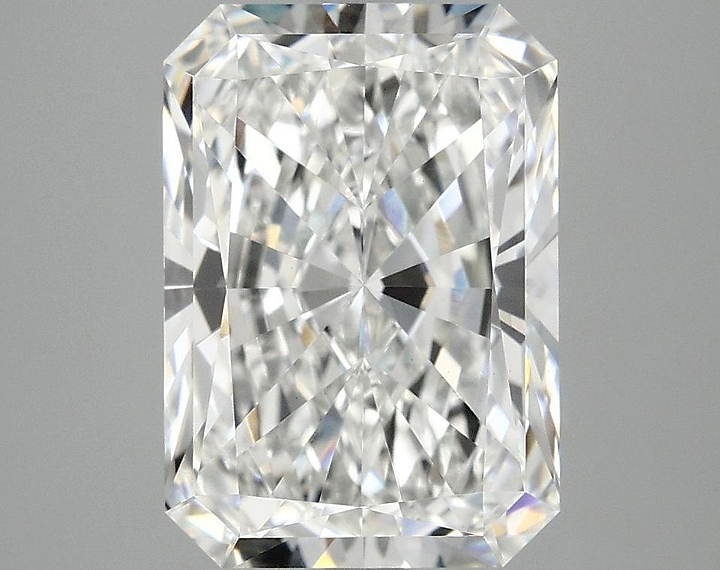 3.95 Carat Radiant Shaped Ideal Cut VS1 IGI Certified Lab Grown Diamond