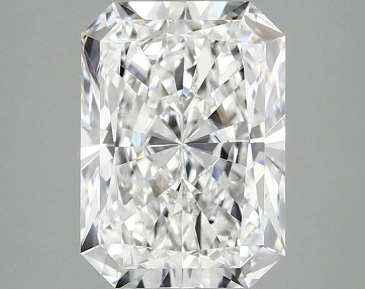 3.02 Carat Radiant Shaped Ideal Cut VVS2 IGI Certified Lab Grown Diamond