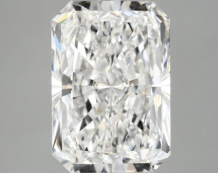 3.95 Carat Radiant Shaped Ideal Cut VVS2 IGI Certified Lab Grown Diamond