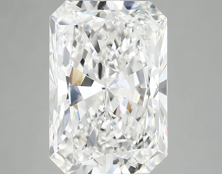 4.0 Carat Radiant Shaped Ideal Cut VVS2 IGI Certified Lab Grown Diamond