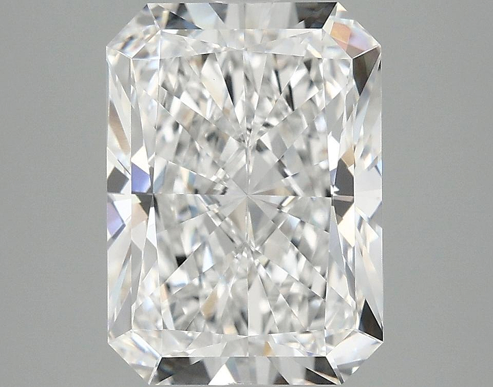 4.07 Carat Radiant Shaped Excellent Cut VVS2 IGI Certified Lab Grown Diamond