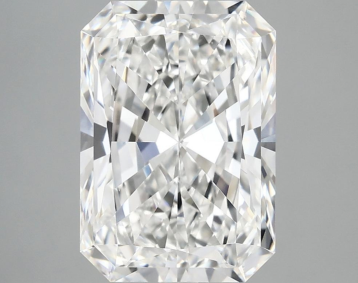 4.13 Carat Radiant Shaped Ideal Cut VVS2 IGI Certified Lab Grown Diamond